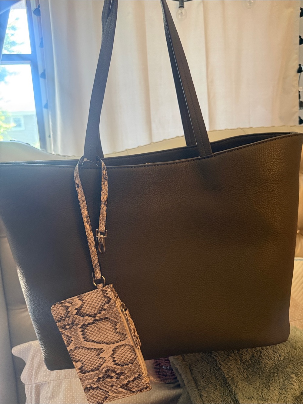 kelly and katie Green Tote Bag with Snake Print Pouch
